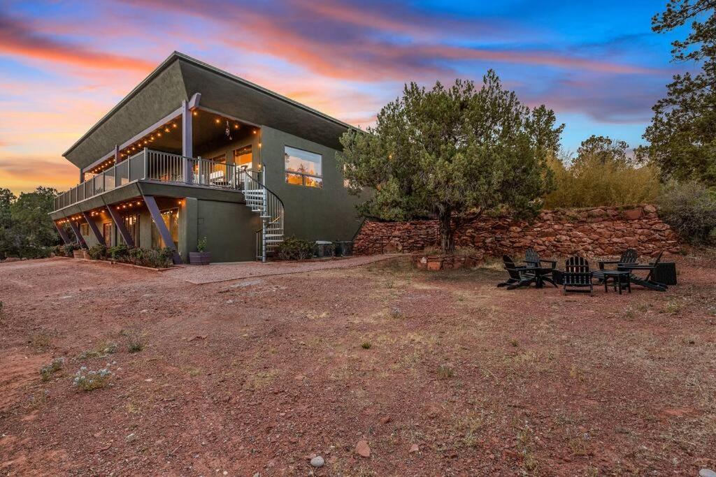 Close To Fresh Creek! Sleeps 12 ~ Amazing Views W/Serene Open Space ~ Hot Tub + Game Room ~ Trails Outside Sedona Exteriör bild