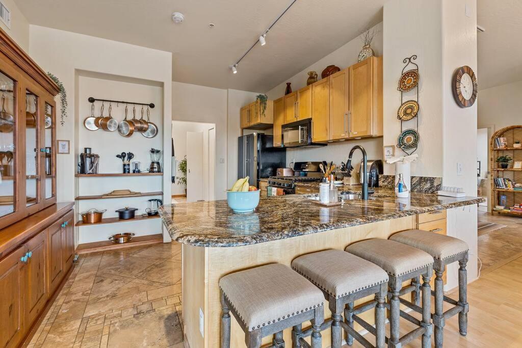 Close To Fresh Creek! Sleeps 12 ~ Amazing Views W/Serene Open Space ~ Hot Tub + Game Room ~ Trails Outside Sedona Exteriör bild