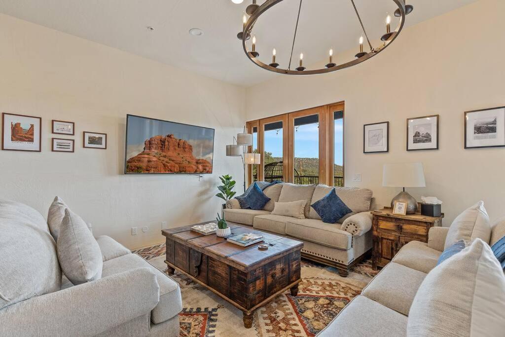 Close To Fresh Creek! Sleeps 12 ~ Amazing Views W/Serene Open Space ~ Hot Tub + Game Room ~ Trails Outside Sedona Exteriör bild