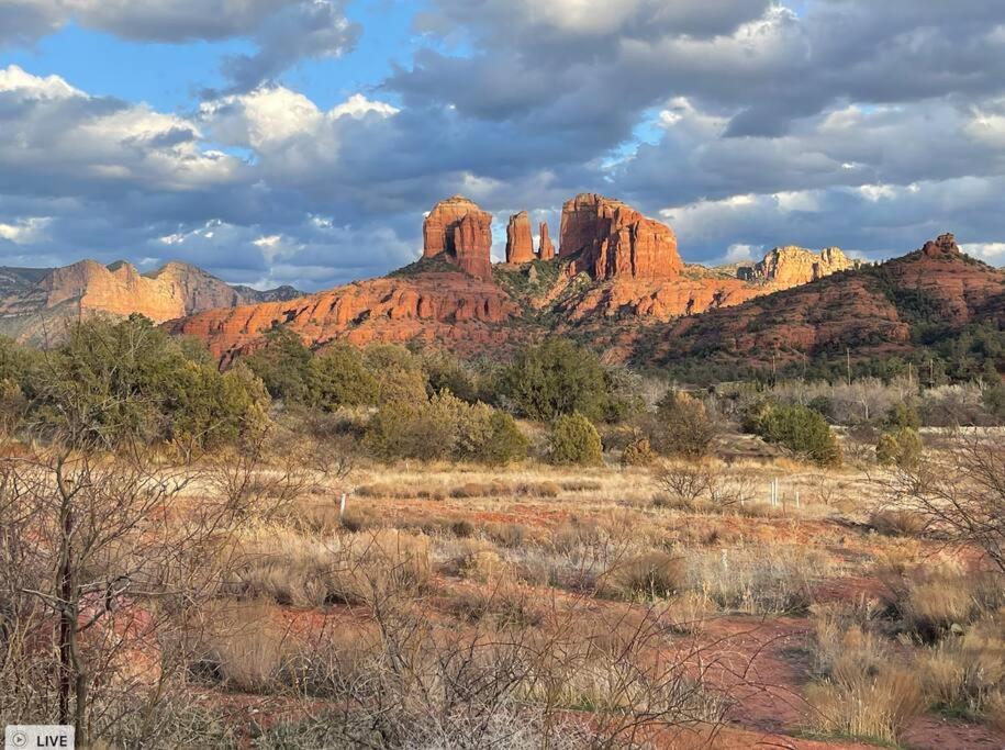 Close To Fresh Creek! Sleeps 12 ~ Amazing Views W/Serene Open Space ~ Hot Tub + Game Room ~ Trails Outside Sedona Exteriör bild