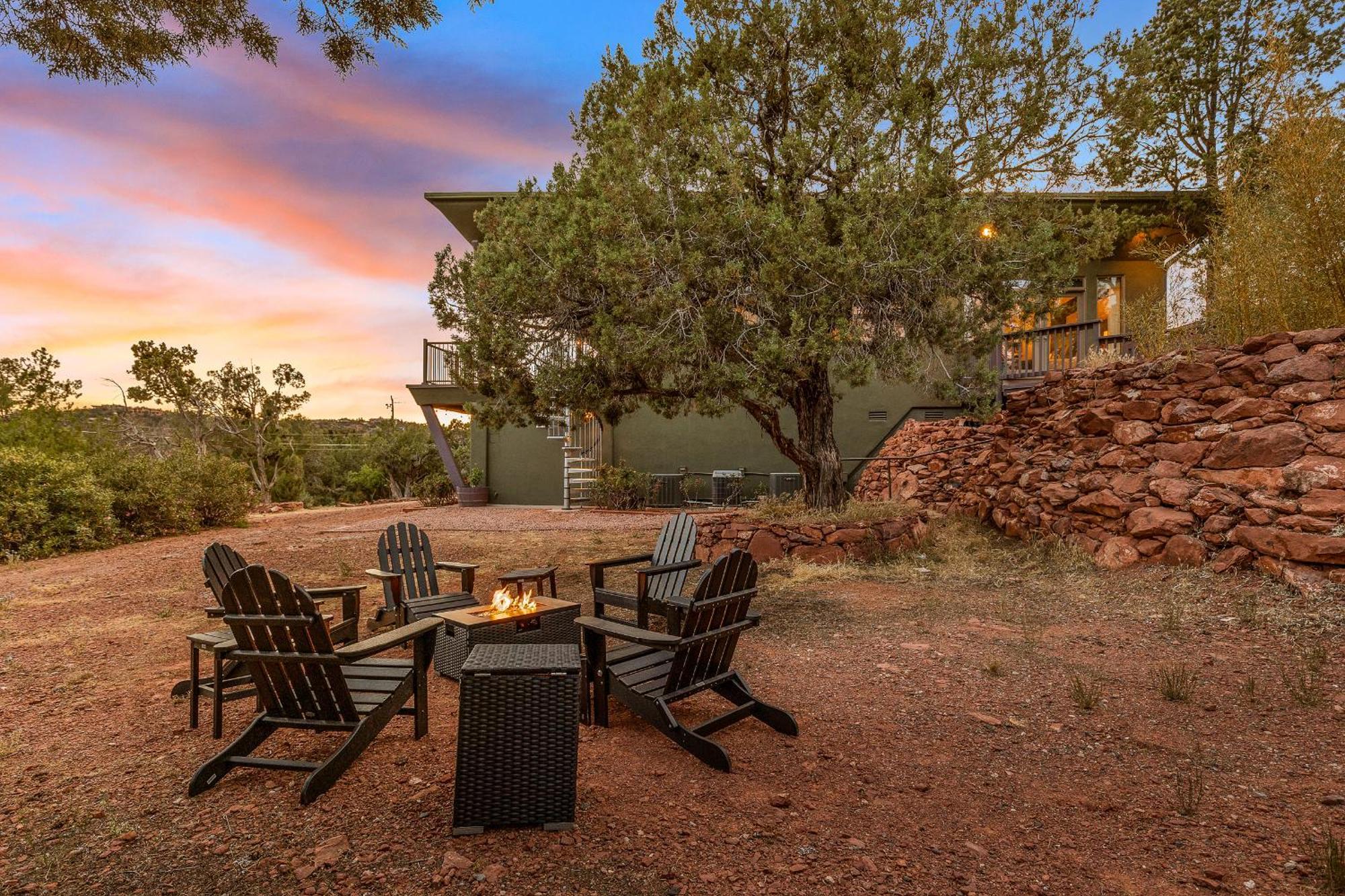 Close To Fresh Creek! Sleeps 12 ~ Amazing Views W/Serene Open Space ~ Hot Tub + Game Room ~ Trails Outside Sedona Exteriör bild